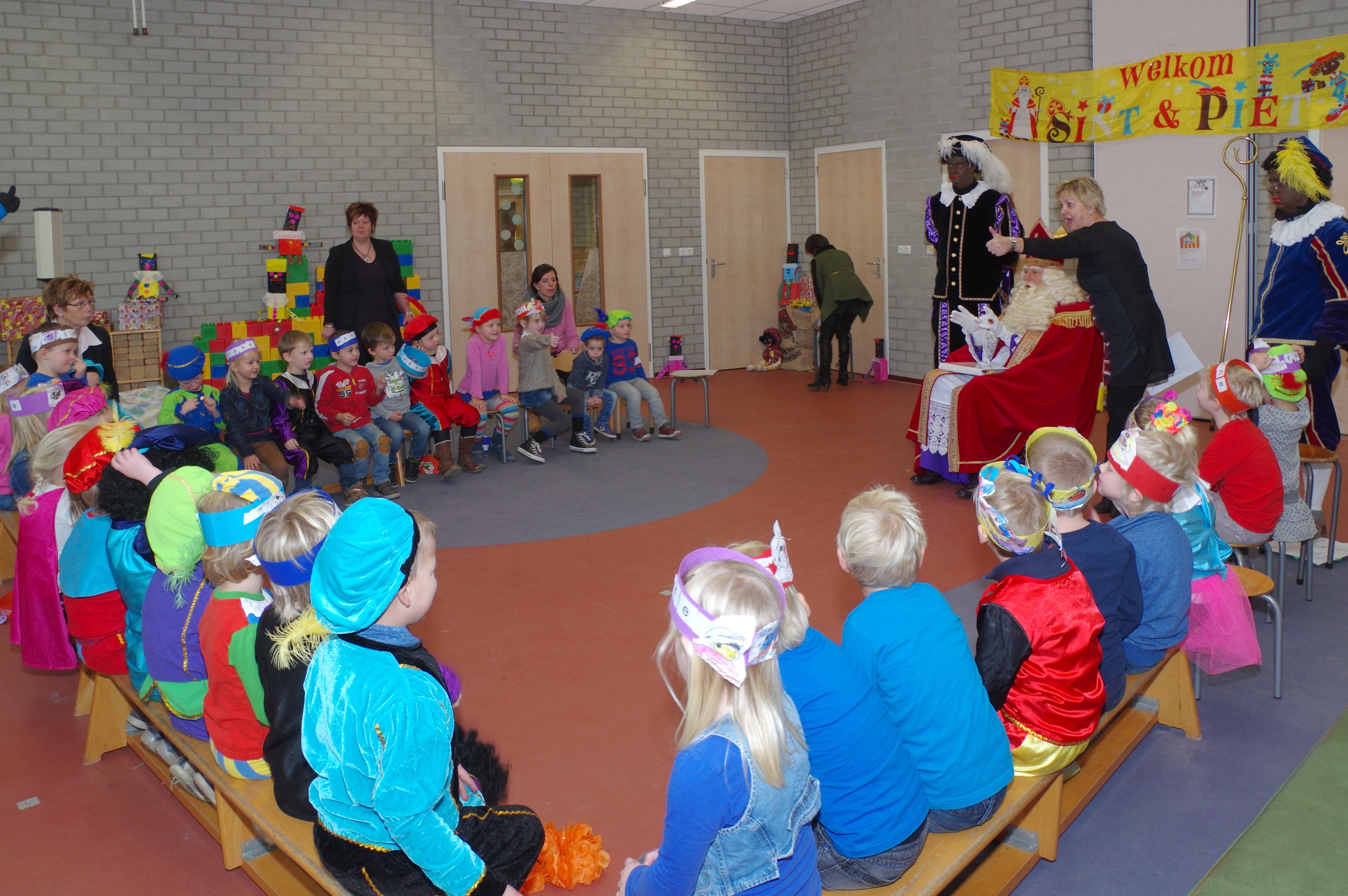 Sint op school Aventurijn 2014