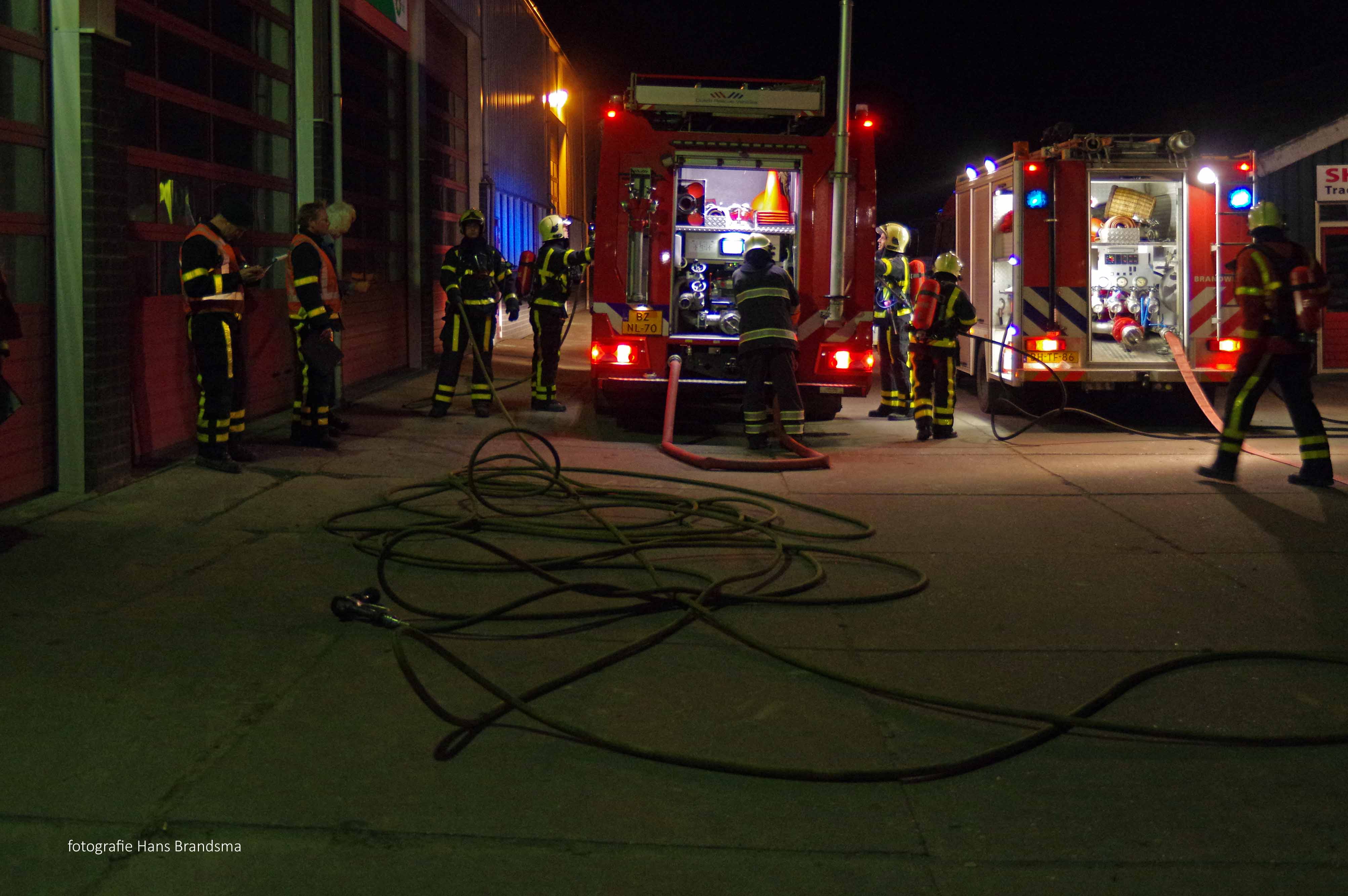 Grote brandweeroefening bij vd Vegt