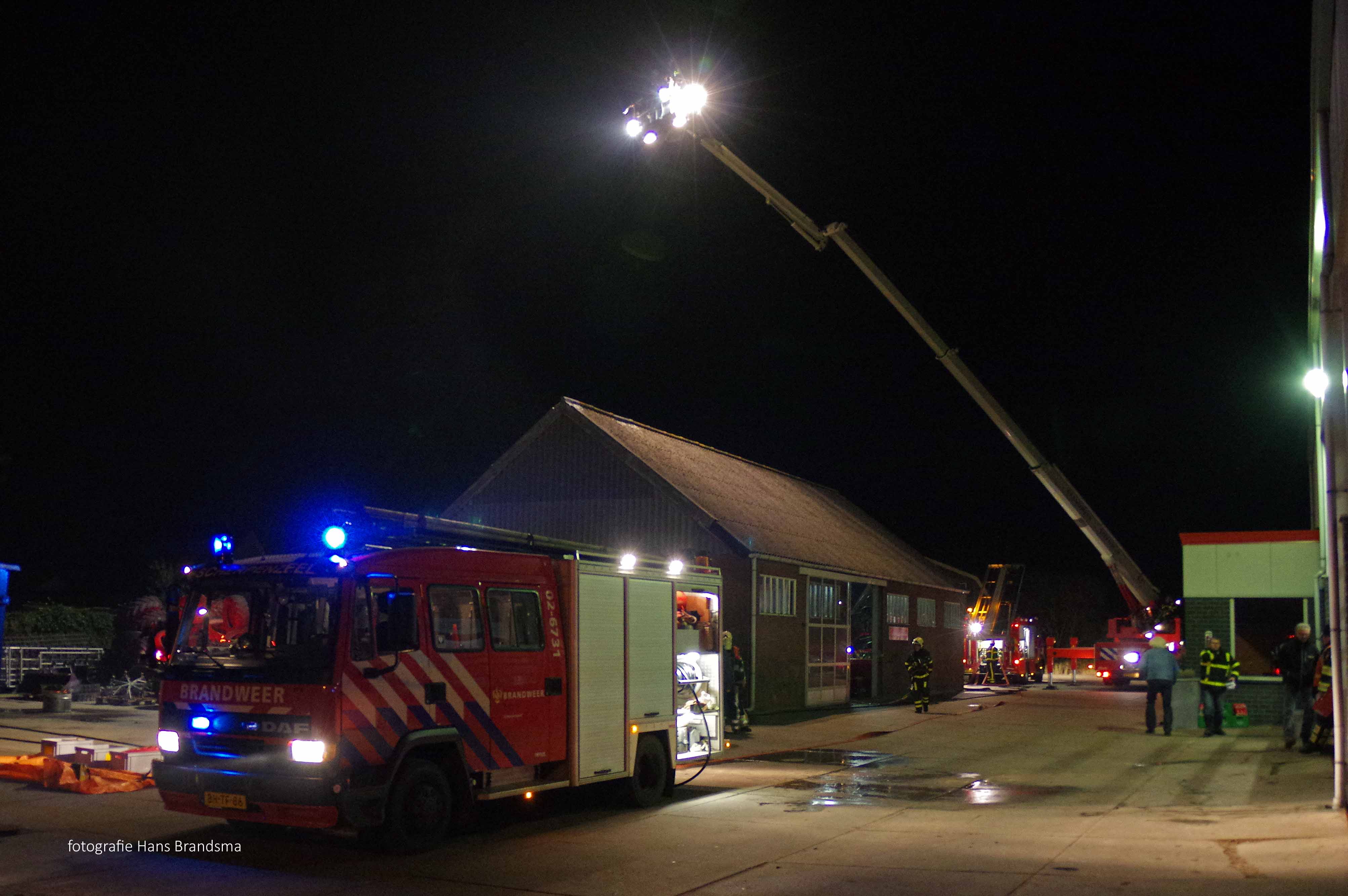 Grote brandweeroefening bij vd Vegt