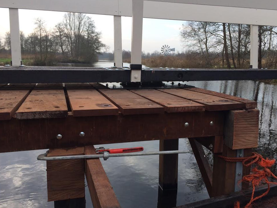 Nieuwe brug over de Scheene