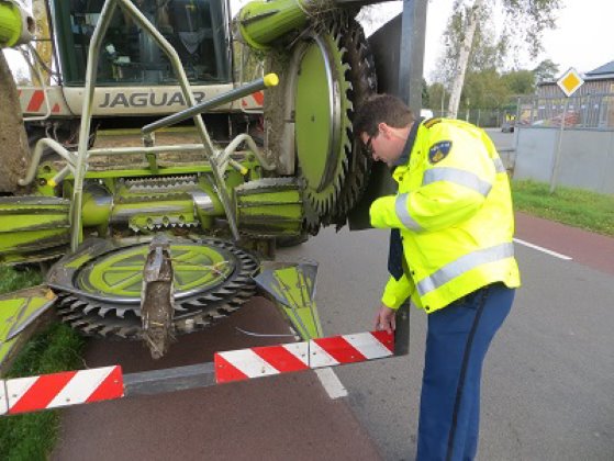 Politie controle landbouwverkeer