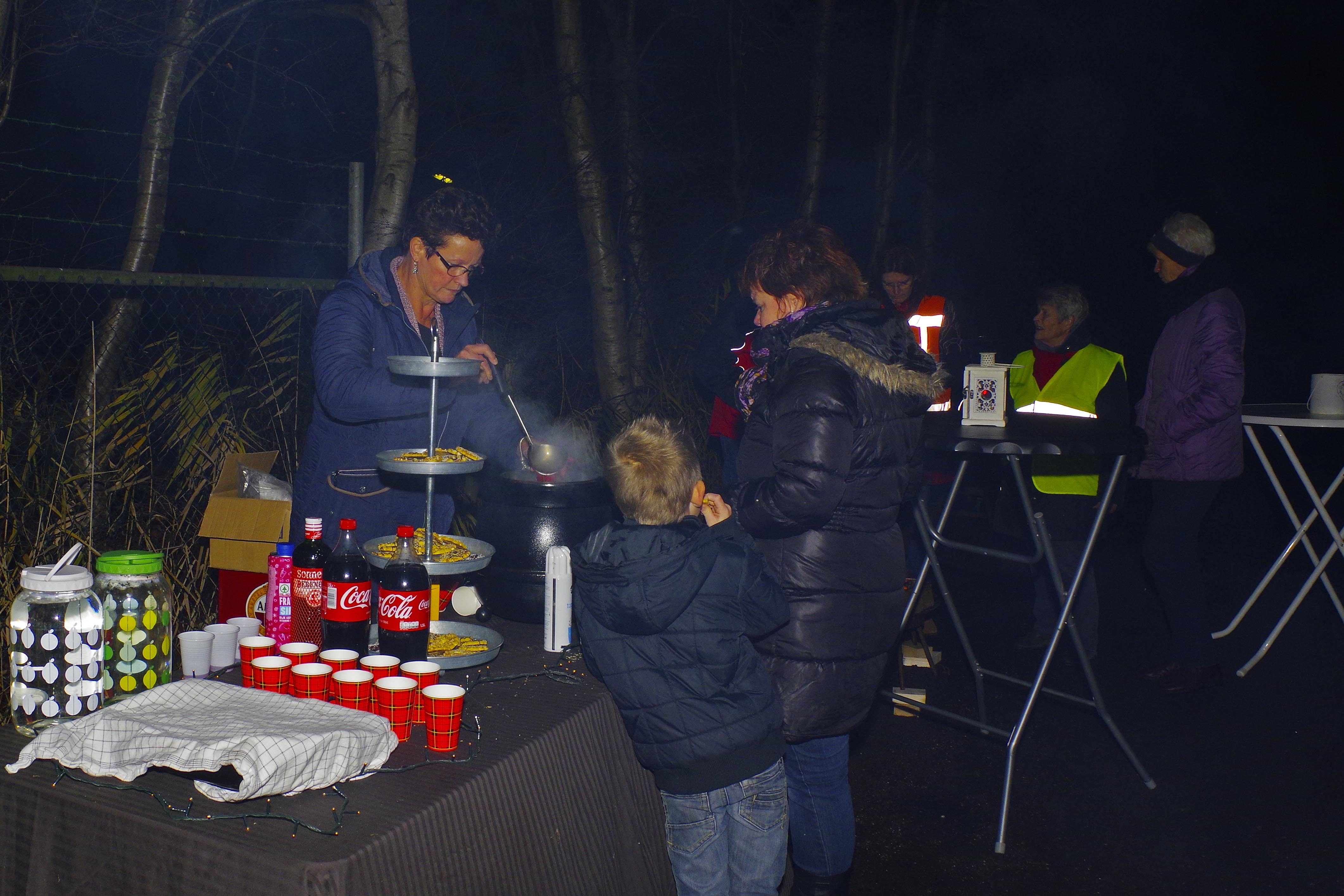 Kerstboom op Langelille ontstoken