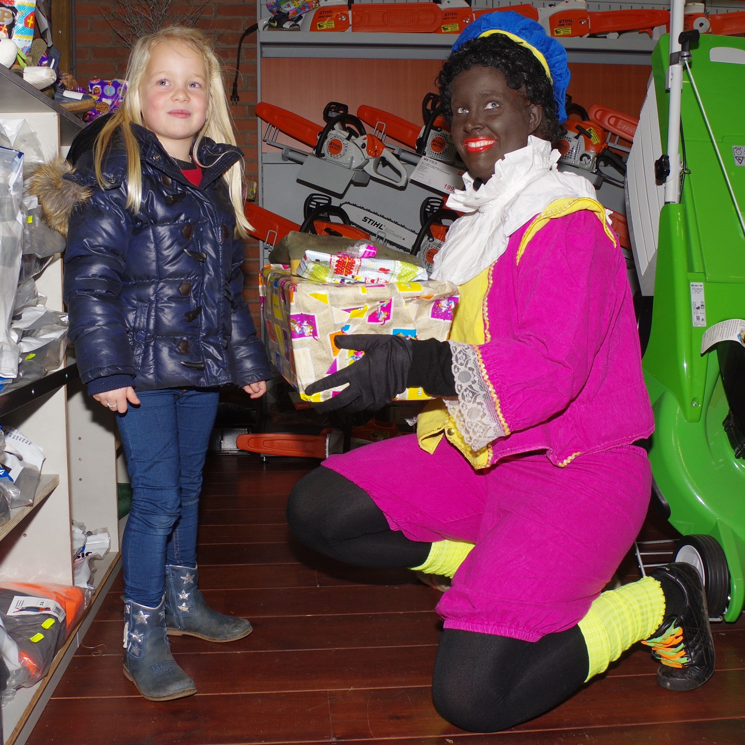 Schoentjes actie Sint ondernemersvereniging Groote Veenpolder